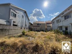 毎日の料理がもっとスムーズになる、便利な3口コンロ付き。