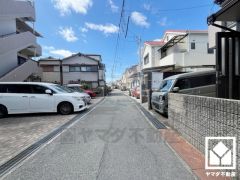 阪急電鉄神戸線「武庫之荘」駅まで徒歩約16分の立地。毎日の通勤・通学だけでなく、休日のお出かけまで利便性に優れています。