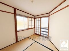 畳の香りに包まれる、心落ち着く和の空間。忙しい日常の中で、ほっと一息つける癒しの住まい。