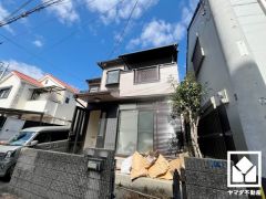 キッチンは空間を有効活用できる壁付けタイプ。（Panasonic製V-style）