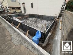 室内洗濯機置場がございますので、天候に左右されず洗濯していただけます。