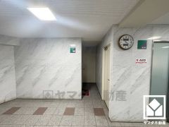 マンションにはAEDが設置されており、安心・安全に配慮されています。