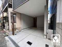 インナーガレージを1台分完備。重い荷物や雨の日の移動もスムーズで、快適なカーライフを実現。