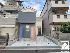 シンプルシックなブラック×ホワイトのモダンな外観。帰るたびに安心感を感じられる佇まい。