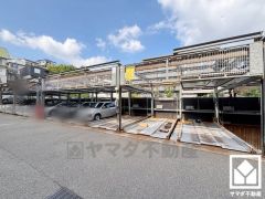 浴室は追い炊き機能付きなので、いつでも温かいお風呂に入ることができます。