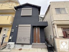 居室は3面採光。明るい陽光がたっぷり差し込む心地よい生活空間です。