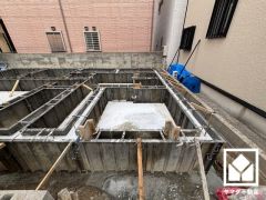 「ウエルシア尼崎南武庫之荘店」まで徒歩5分、「セブンイレブン尼崎武庫町4丁目店」まで徒歩6分、「フレンドマート尼崎水堂店」まで徒歩14分など、お買い物施設が徒歩圏内に複数あり便利な住環境です。