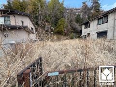 掘り込みガレージ付プランの建築確認をレッドゾーンでない敷地部分で取得済みです。