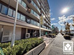 毎日の家事の負担を軽減でき、水道代の節約にもなる食器洗乾燥機付き。