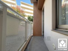 北西向きのバルコニーが2か所ございます。