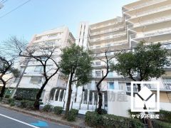 白を基調とした清潔感のある外観。帰るたびに安心感を感じられる佇まい。