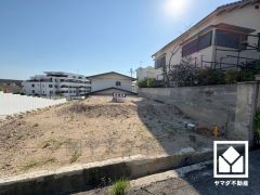 周囲にはすでに建物が建っていますので、実際の採光状況や窓の位置なども事前にご確認いただけます。