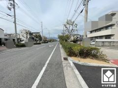 3段階中最も高いレベルの耐震等級3を取得した、災害復興拠点に求められる水準の耐震性を備えた住宅。繰り返す地震に強い制震ダンパーも搭載しており、耐久性・居住性を高めます。