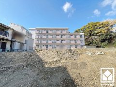 阪急電鉄神戸線「園田」駅まで徒歩約17分の立地。毎日の通勤・通学だけでなく、休日のお出かけまで利便性に優れています。