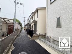 突然の来訪時でも安心なモニター付きインターホンを完備。お留守番中のお子様でも簡単に来訪者の確認ができます。