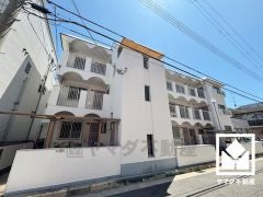 阪急電鉄神戸線「塚口」駅まで徒歩約11分の立地。