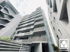 重厚感のあるファサードが、洗練された暮らしを予感させる。品格あるデザインが魅力のマンション。