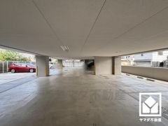 2025年3月リフォーム済の大変綺麗なお部屋です。