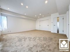 シンプルで美しいデザインのリビングが、毎日の生活に彩りを添える。