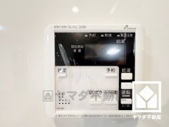 ボタン1つで自動でお湯張りができるオートバス機能付き。