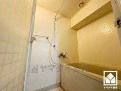 1日の疲れを癒す浴室でゆったりリフレッシュ。