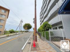 空き物件につき、ご内覧可能となっております。当日案内も可能ですのでぜひお問い合わせください。事前にご予約頂きましたら、営業時間外のご案内等も可能です。