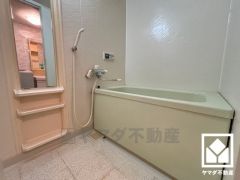 1日の疲れを癒す浴室でゆったりリフレッシュ。