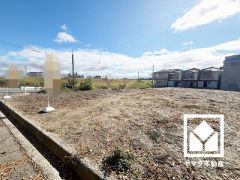 東・北向き2面バルコニーで風通し良好。バルコニーが2か所ございますので、お洗濯物をたっぷりと干す事ができます。