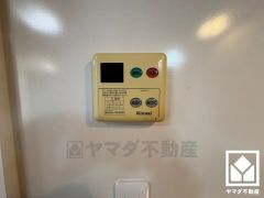 シンプルな給湯リモコンとなっており、複雑な操作の必要がなく、直感的にご利用いただけます。