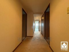 シンプルで洗練されたデザイン。上質な空間演出でお出迎え、住まいの第一印象を美しく。