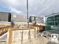 収納力豊富なウォークインクローゼット付き。お洋服はもちろん、スーツケースなどの大物もしっかり収納できます。