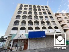 「セブンイレブン西宮室川町店」まで徒歩1分、「サンディ西宮室川店」まで徒歩2分など、お買い物施設が徒歩圏内に複数あり便利な住環境です。