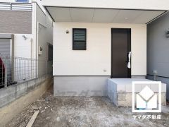 阪急電鉄神戸線「園田」駅まで徒歩約16分の立地。3沿線利用可能で、毎日の通勤・通学だけでなく、休日のお出かけまで利便性に優れています。