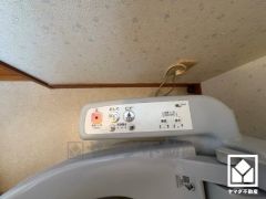 温水洗浄便座付きで、季節を問わずいつでも温かい便座をお使いいただけます。