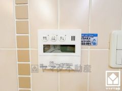 ボタン1つで自動でお湯張りができるオートバス機能付き。追い炊き機能もございますので、いつでも温かいお風呂に入ることができます。