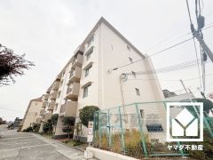 2025年11月18日リフォーム済の大変綺麗なお部屋で、即ご入居いただけます。当日案内も可能ですのでぜひお問い合わせください。事前にご予約頂きましたら、営業時間外のご案内等も可能です。
