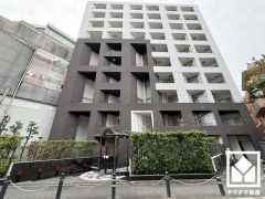 広々15.5帖のLDKが魅力。家族全員がリラックスできる、ゆったりとした快適リビングで温かい団らんの時間を。上部は吹抜けとなっており、圧迫感のない開放的なくつろぎ空間を演出します。