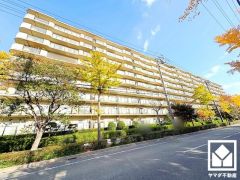 自然と調和するデザインが魅力。四季折々の風景に溶け込む、心地よい住まい。