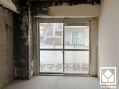 「ダイエー東芦屋店」まで徒歩3分など、徒歩5分圏内に買い物施設が複数揃う、生活便利な環境です。（2025年9月末頃リフォーム完了予定）