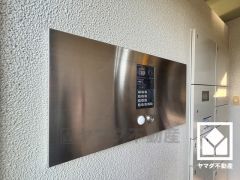 オートロック完備。あなたのプライバシーを大切に守るマンション。
