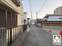 JR福知山線「塚口」駅まで徒歩約10分、阪急電鉄神戸線「塚口」駅まで徒歩約19分の立地。2沿線利用可能で、毎日の通勤・通学だけでなく、休日のお出かけまで利便性に優れています。