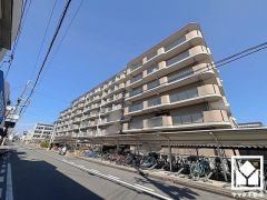 サイクルラックの設置された駐輪場を完備。スッキリ整理されて、自転車同士の接触や転倒の心配がございません。