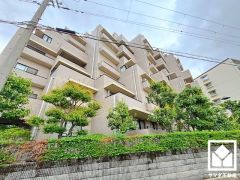 「鳴尾小学校」まで徒歩4分。低学年のお子様も安心して通学していただけます。