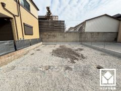 玄関にはシューズボックスを完備。家族の靴もしっかり収納できるので、玄関がいつも片付き、気持ちよくお客様を迎えられます。