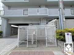 綺麗に整備されたゴミ出し場で気持ち良くお使い頂けます。