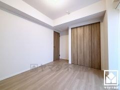 約6帖の洋室です。お子様のお部屋などにも丁度良い広さです。