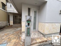 約6帖の和室がLDKに隣接しています。キッチンから見渡せる位置なので、小さなお子様の遊び場、お昼寝スペースとしても安心してお使いいただけます。