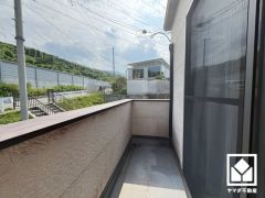 南向きバルコニーで陽当たり、風通し良好。たっぷりの洗濯物も気持ちよく乾きます。