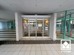 安心と快適を兼ね備えたエントランス。オートロック＆宅配ボックス完備で、暮らしの利便性を高めます。