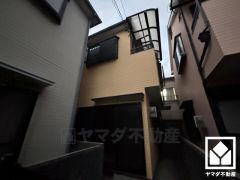 広々15帖のLDKが魅力。家族全員がリラックスできる、ゆったりとした快適リビングで温かい団らんの時間を。